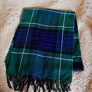 Cashmere scarf made in Scotland navy blue, black, green and white